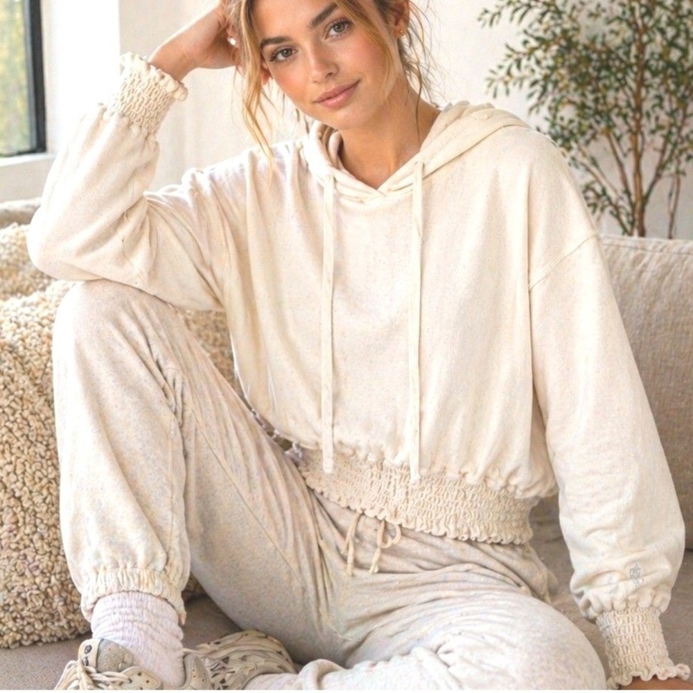 Electric & Rose Women Cream Smocked Cropped Hoodie Cotton Sweatshirt Size L